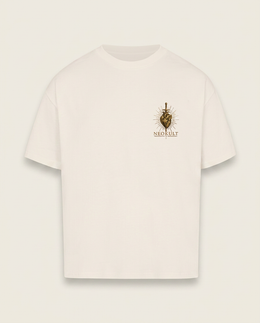 Sacred Heart Oversized Tee – Studio-Produktfoto auf hellem Hintergrund