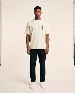 Sacred Heart Oversized Tee am NEOKULT Model getragen