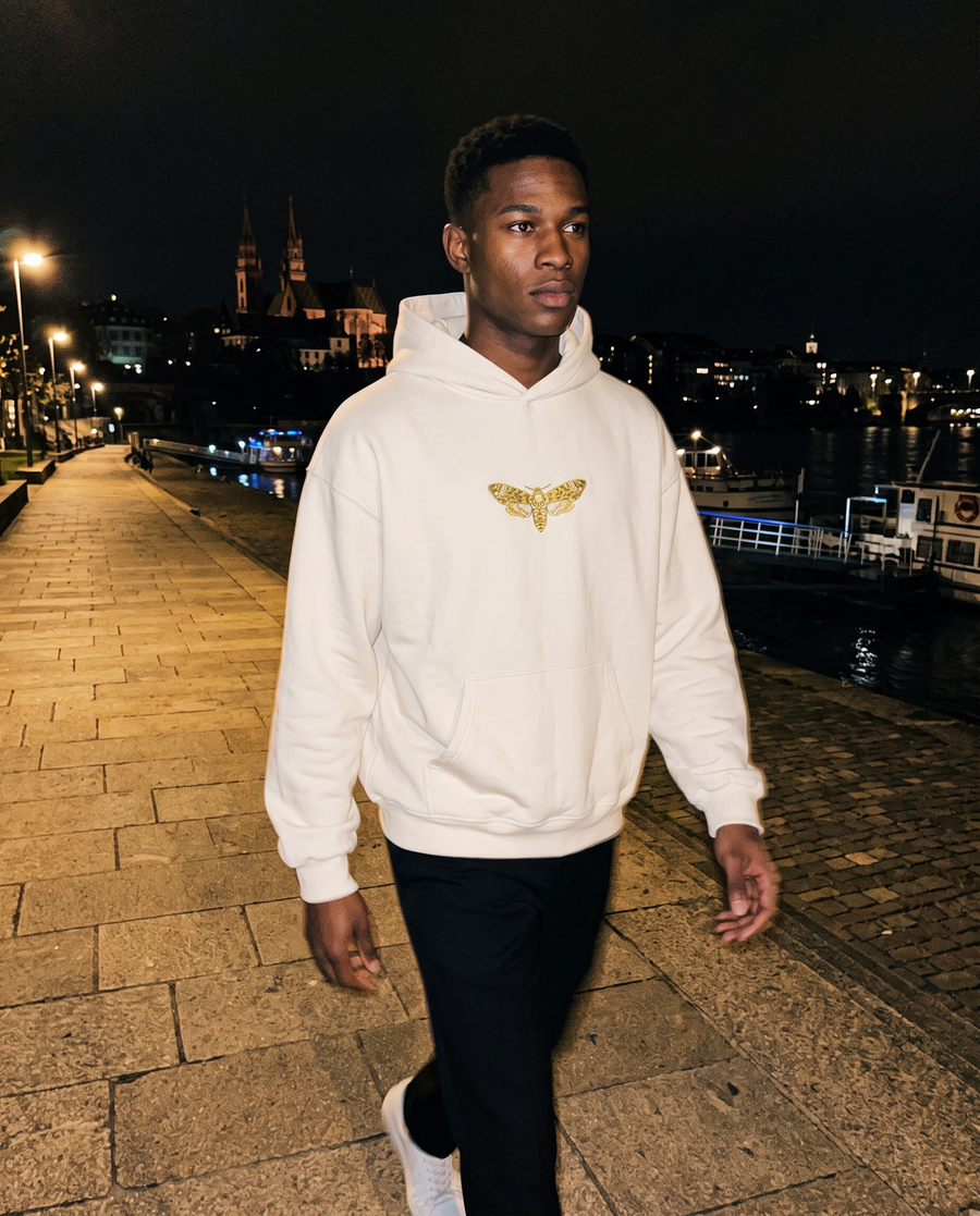 CLAIM Oversized Hoodie – dynamisches Mockup in Basel