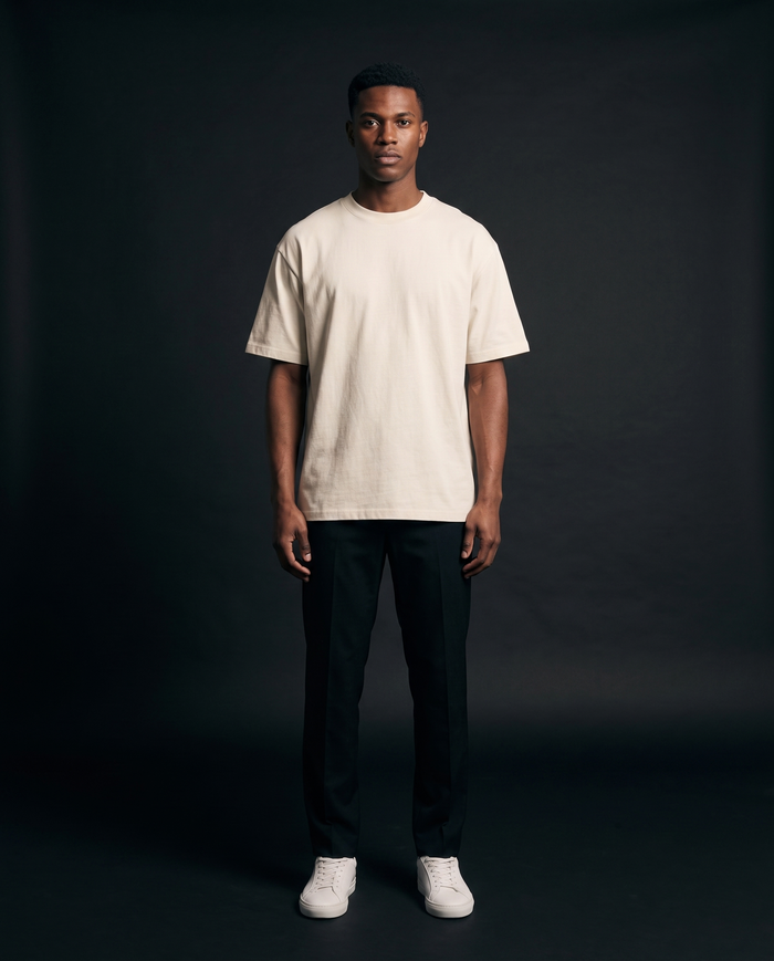 MOON TEE Front, printfrei, Studio