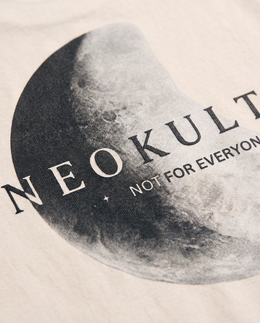 MOON TEE Detail-Zoom Mond-Motiv