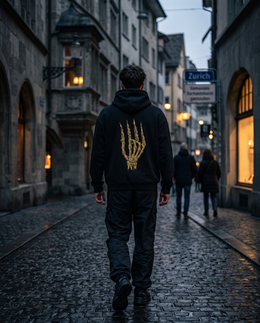 VACANCY Oversized Hoodie Schwarz Streetstyle Zürich
